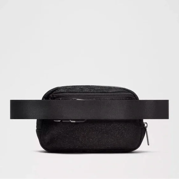 Lulu Lemon Everywhere Glitter Black 1L Belt Bag - Picture 3 of 10